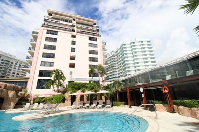 Alexander 1209, Partial Ocean View, 2 pools, sauna, gym, tiki bar