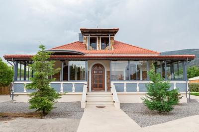 Villa Psani - Beachfront Escape with Garden