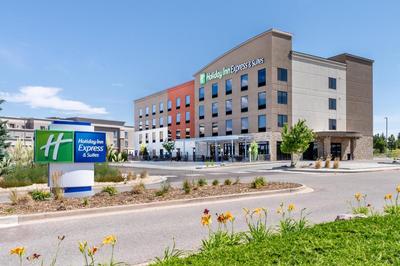 Holiday Inn Express & Suites - Colorado Springs AFA Northgate by IHG