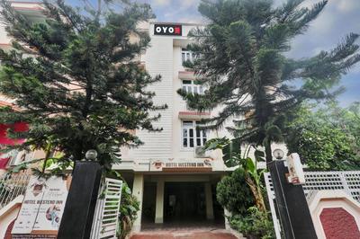 Super OYO Hotel O Westend Inn