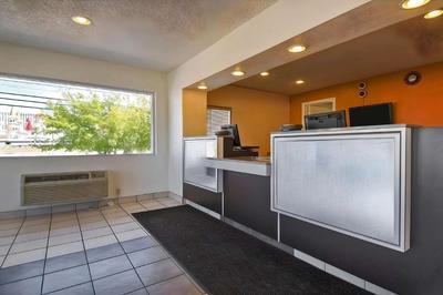Motel 6 Las Vegas, NV – I-15 Stadium