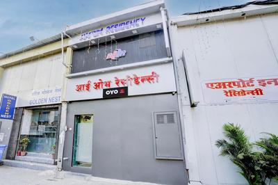 FabHotel Aai Om Residency