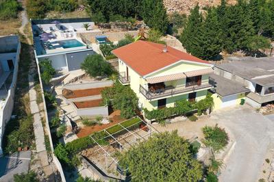 Apartment Lina - Pool and Sea View