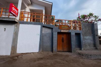 OYO 1661 Gili Hill Cottage