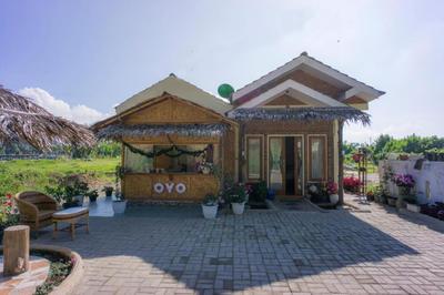 Super OYO 1696 Sapo Rumbia