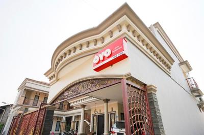 OYO 1743 Anie Residence