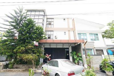 OYO 92249 Wisma Rina Rini Tegalega Park