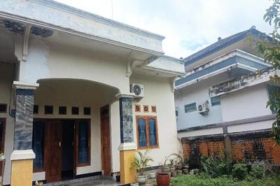 OYO 93425 Homestay Anisa