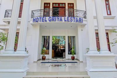 OYO 93011 Hotel Griya Lestari Pati 2