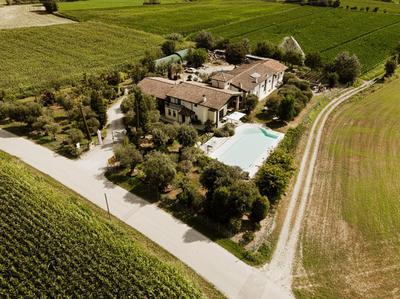 agriturismo" il glicine bianco"