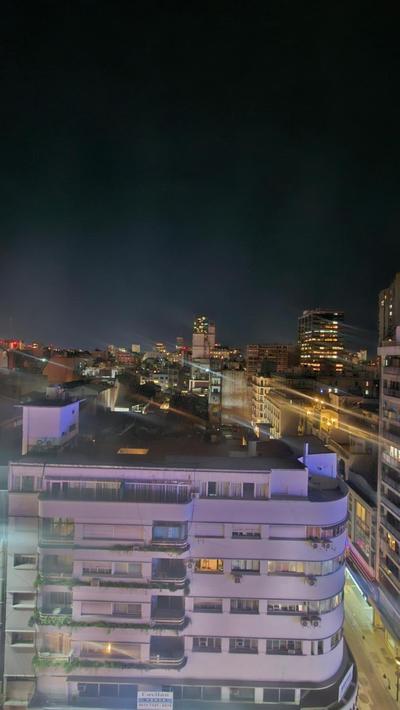Departamento con vista a Avenida Corrientes y la ciudad