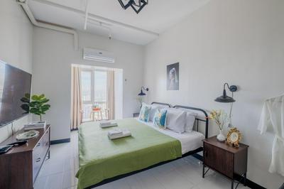 Elegant Condo in QC 100mbps Internet Speed Free Gym & Pool Access