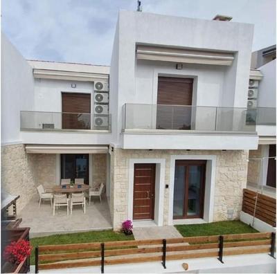 Villa Bobakis