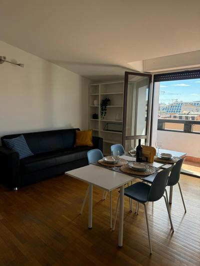 Appartamento Isola- Attico con Balcone