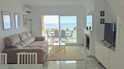Duplex Penthouse 2 Living Rooms 3 Double Bedroom 4 Beds 4 Terraces Outstanding Sea & Mountain views