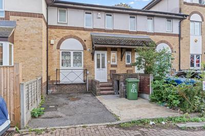 Lovely 4BR house in the city with Parking