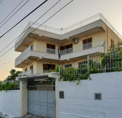 Metjus House