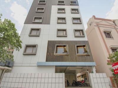 Super Townhouse V Hotel