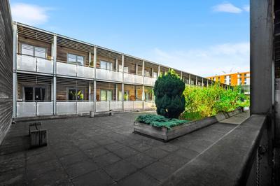Arcadian Apartment - Balcony - Secure Parking - Fast WIFI - 39A