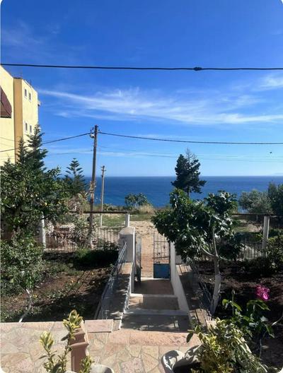 Adrianas Guest House