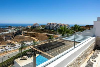Panoramic Extraordinary Seaview