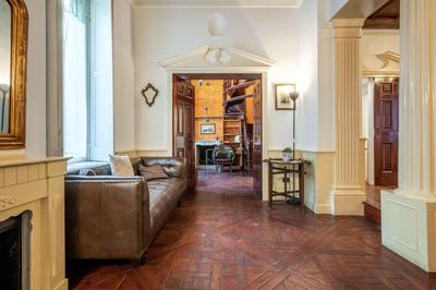 Exclusive 4 bedrooms apartment near Duomo