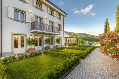 VILLA ASTI: Where Luxury Meets Limitless View