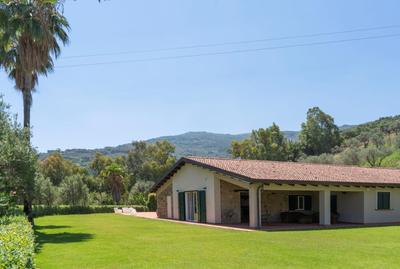 Villa Cammà with private pool