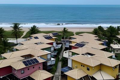 Duplex Pé na Areia, com área e churrasqueira privativata, Itacimirim-BA - Região Praia do Forte - Condomínio Fechado