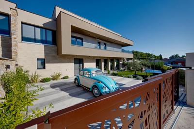 Villa Pieron for 8 people near Pula with heated pool & spa