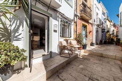 Beautiful newly renovated Studio In Alicante Center