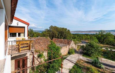 3 Bedroom Gorgeous Apartment In Seline