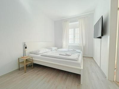 contactless Self-Check-IN - studio, 5 minutes to center