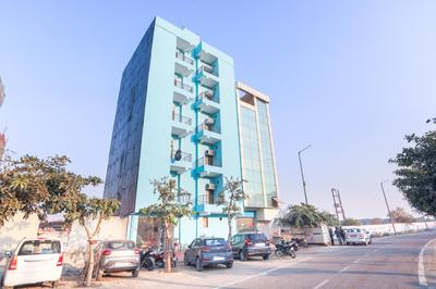 Hotel O A S Residency