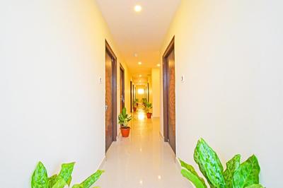 Super Hotel O Neredmet Road