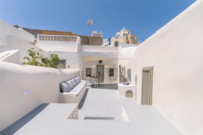 Santorini Wine Villa Downtown Fira