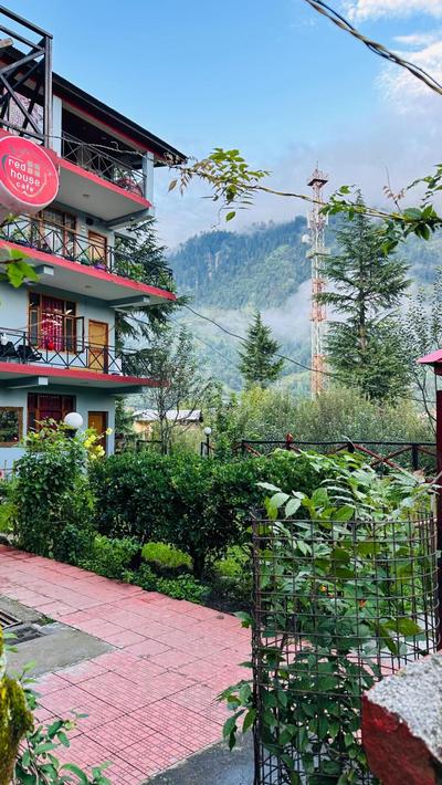 Red House Inn and Cafe