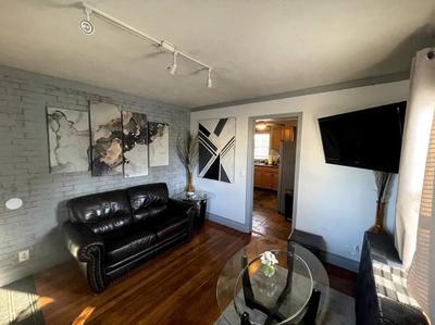 New Quaint & Convenient Hideaway Great Location
