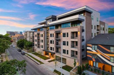 Upscale Music Row Corner Unit with Patio Rooftop with City View and Gym