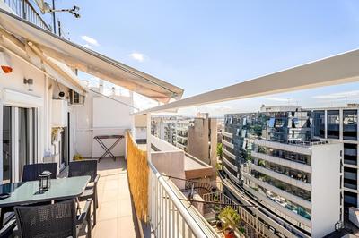 Modern Spacious 8th-Floor Apartment with Large Balcony 1 min to Metro