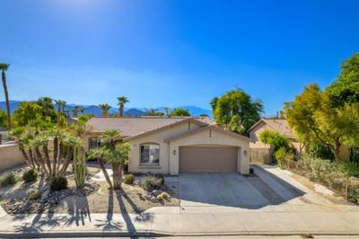 Spacious Yard, Sparkling Pool & Spa, Firepit, 9beds!