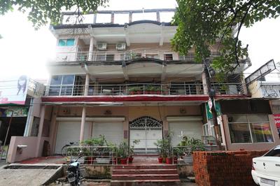 Super Collection-O Sara Grand Near Ram Manohar Lohia hospital