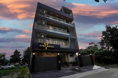 Lime Tree Hotel & Stays Greater Noida Nearby India Expo Centre & Mart