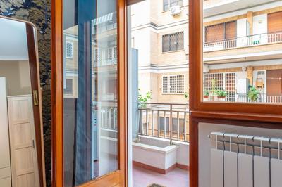 St Peters Colorful 3BDR Apartment