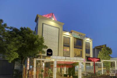 Super Townhouse OAK Hotel C Pearls