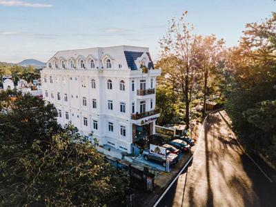 Be U Hotel City View