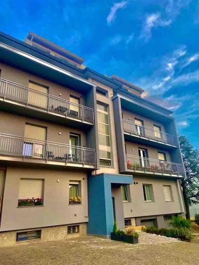Modern Apartment Luci & Stelle near Lake Como