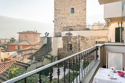 5' from Lake Iseo, Your Oasis of Peace