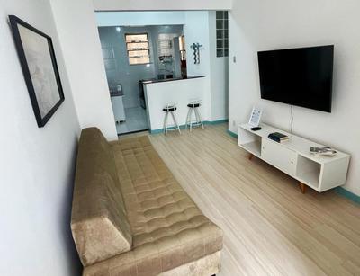 Just steps to the beach 2 beds Leme Copacabana