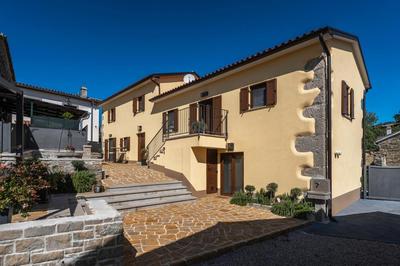 Casa Olika by Briskva